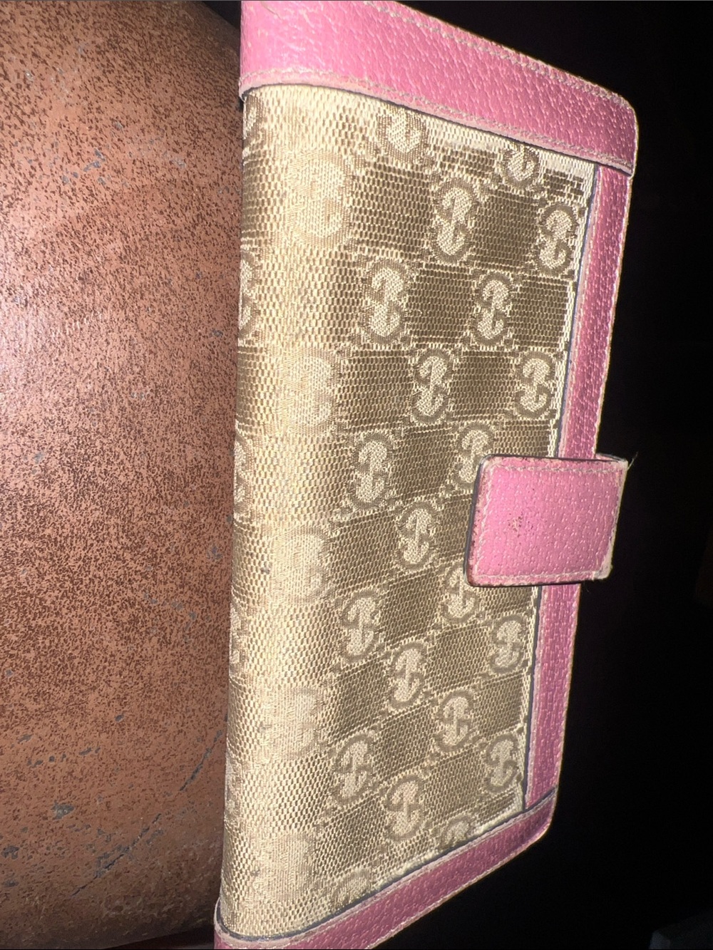 Gucci Beige Monogram Wallet with Pink Trim and Accents - Picture 5 of 7